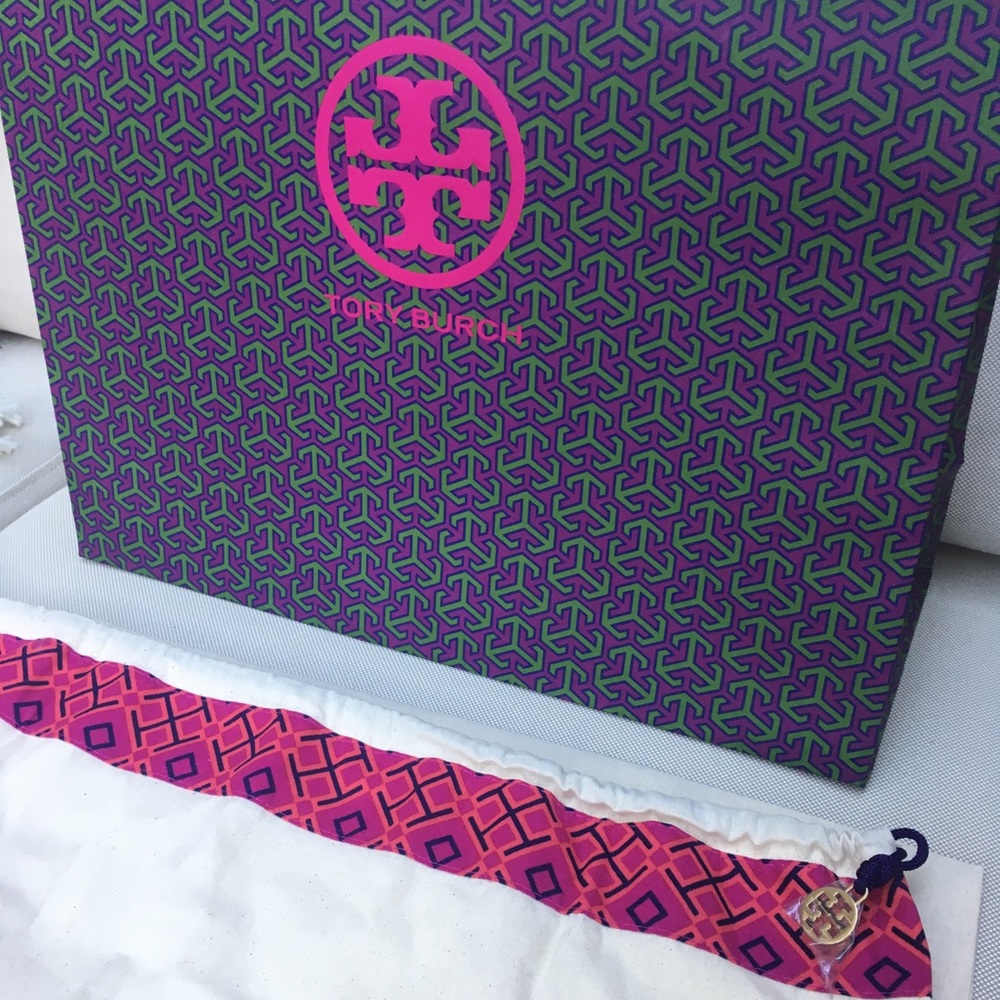 Dust bag and gift bag
